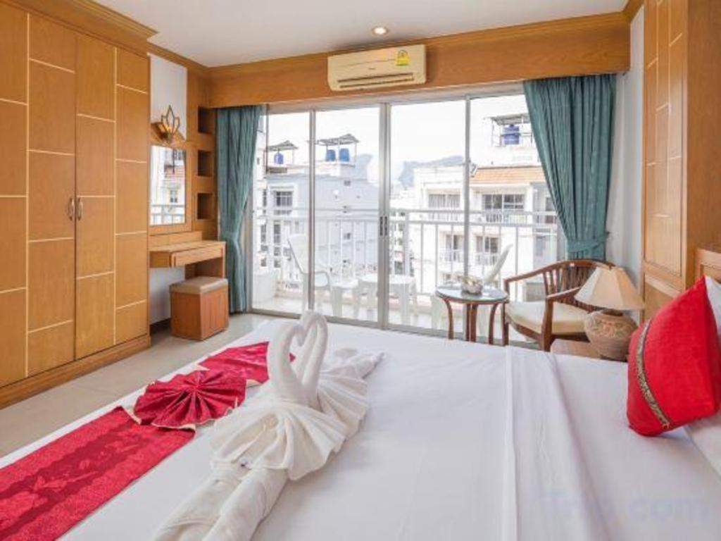 Azure Phuket Hotel Patong Εξωτερικό φωτογραφία