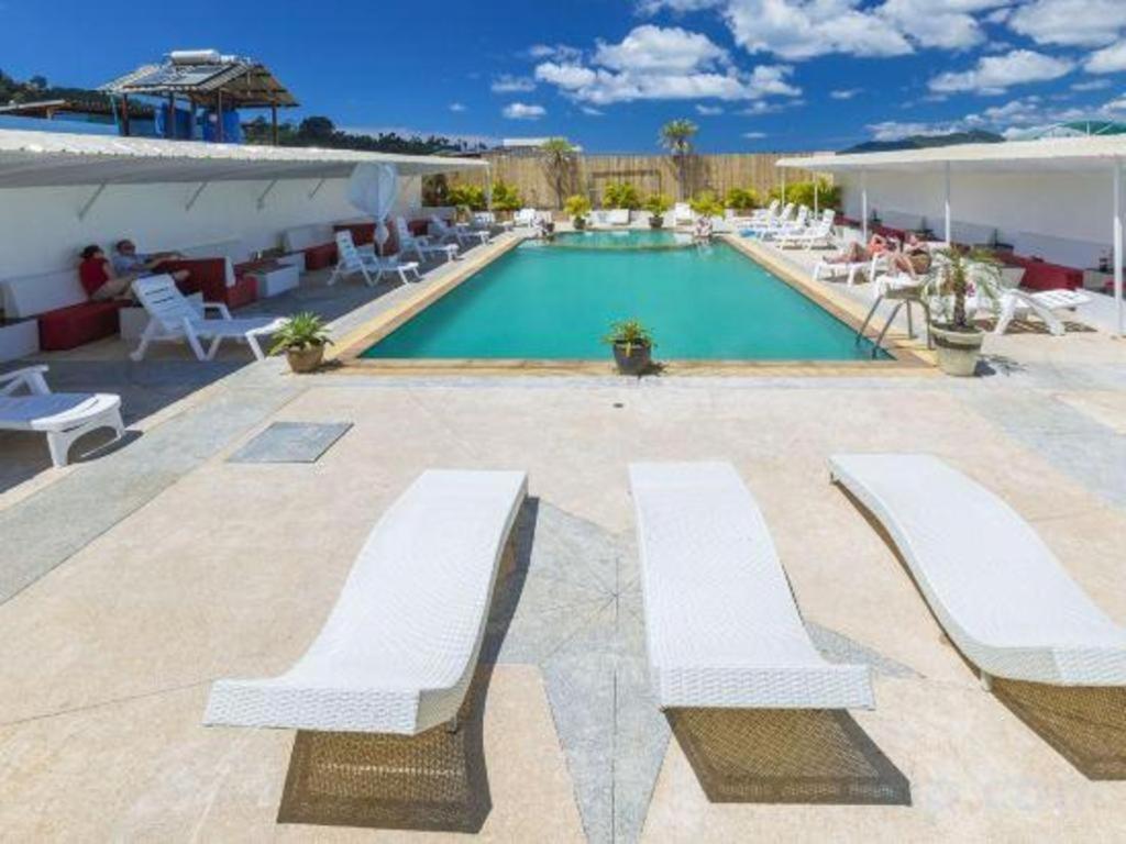 Azure Phuket Hotel Patong Εξωτερικό φωτογραφία