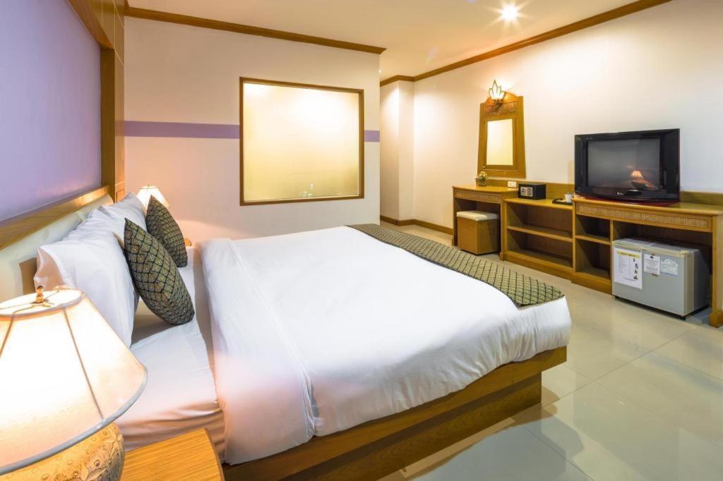 Azure Phuket Hotel Patong Εξωτερικό φωτογραφία